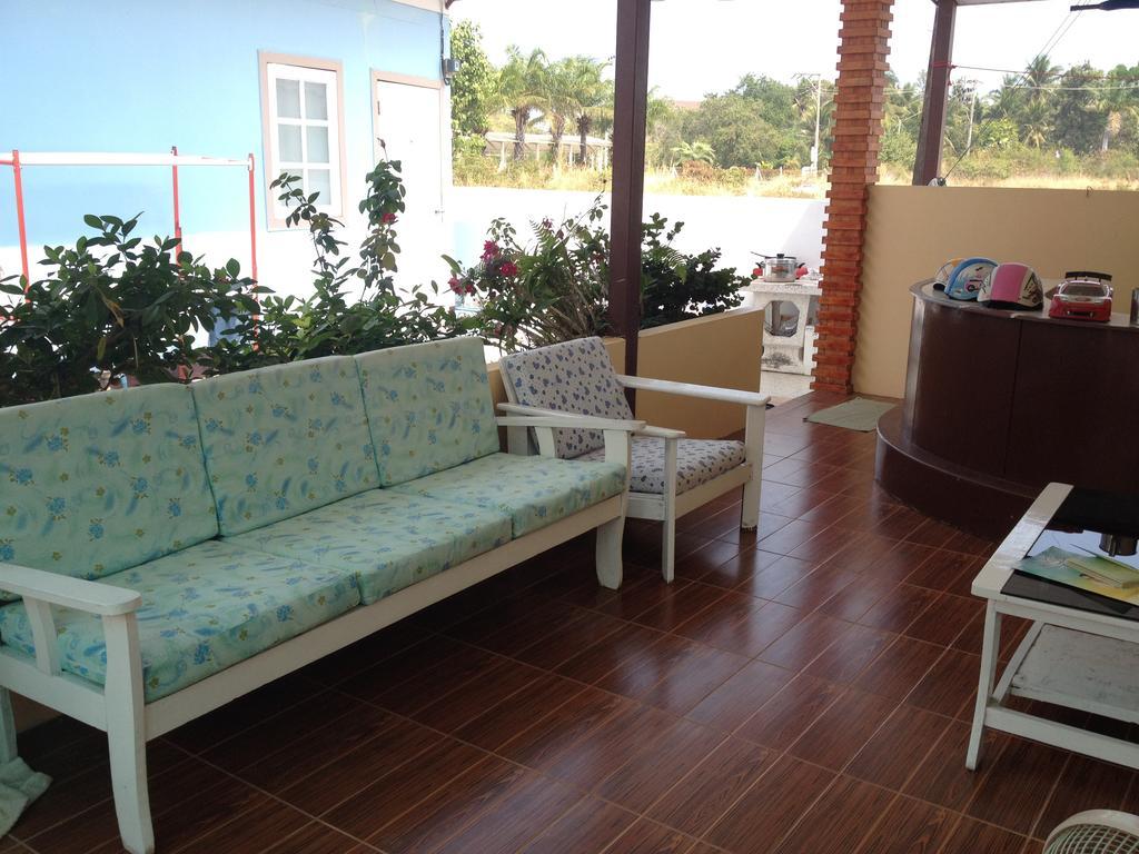 Baan Lom Talay Hotel HHQ Buitenkant foto