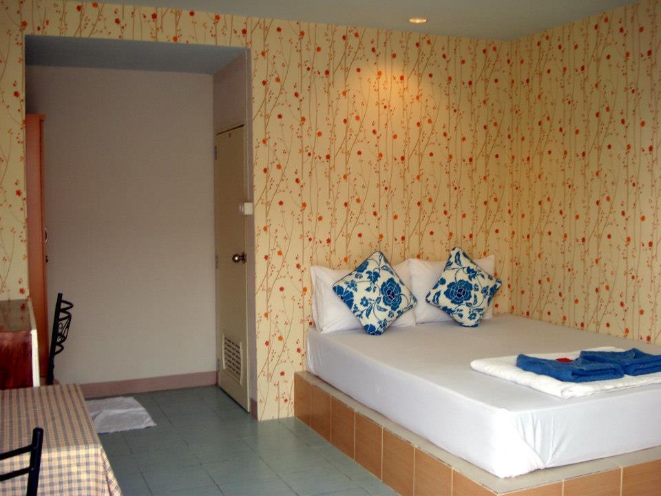 Baan Lom Talay Hotel HHQ Buitenkant foto